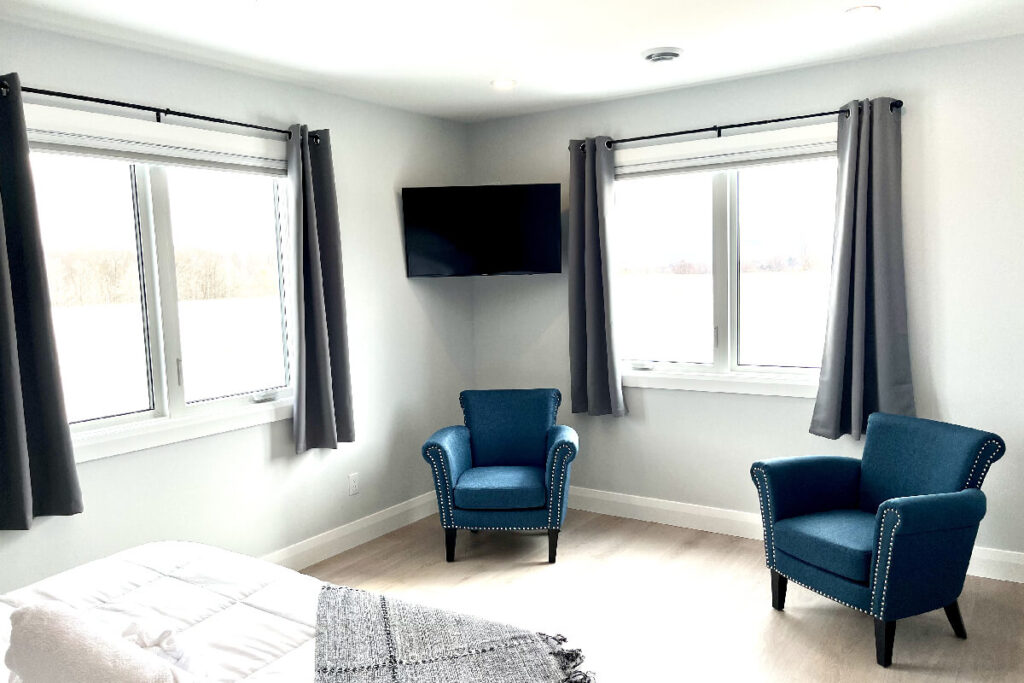 master bedroom h (1)